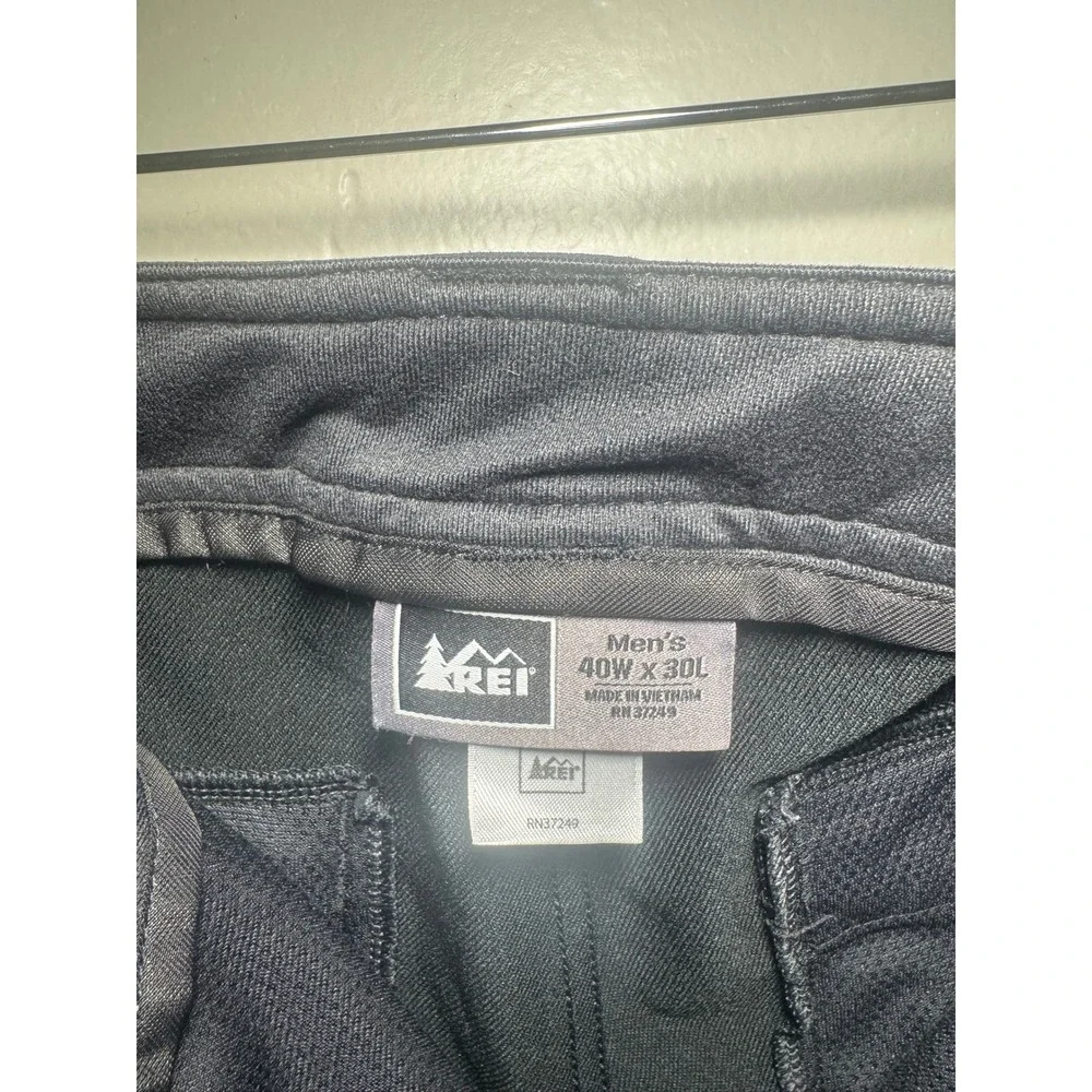 REI Mens Hiking Pants Black 40W x 30L Technical Outdoor Stretch Ankle Zip